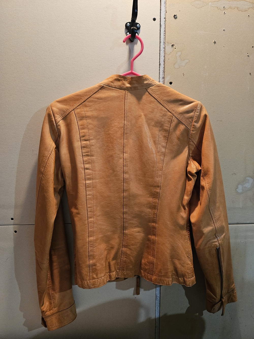 Danier Women's Leather Jacket - Picture 2 of 7
